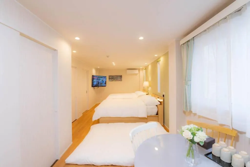 M Hotel 0*, Tokio